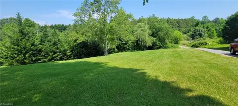 4995 Haystack Rd, Dobson, NC 27017 photo 9