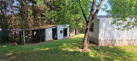4995 Haystack Rd, Dobson, NC 27017 photo 8