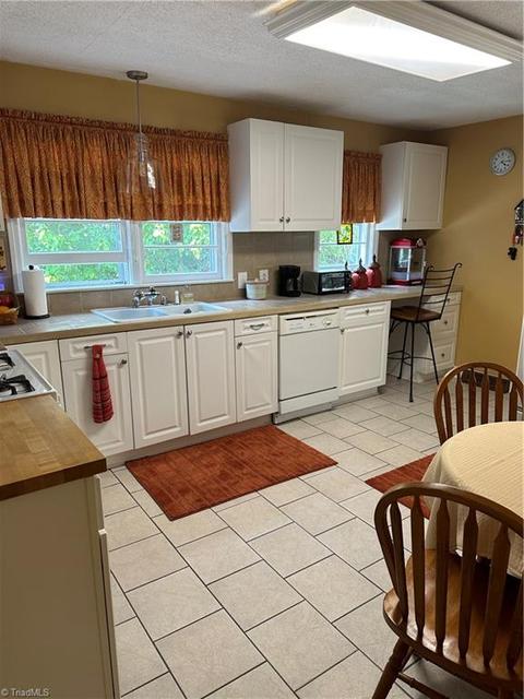 116 Jacklyn Ct, High Point, NC 27265 photo 6