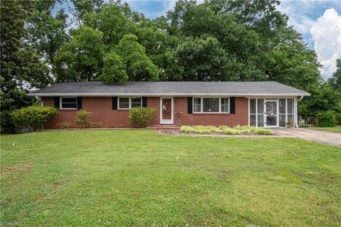 121 Tower Circle Dr, Winston Salem, NC 27107