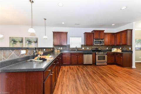 4624 Meadowside Ter, High Point, NC 27265 photo 10