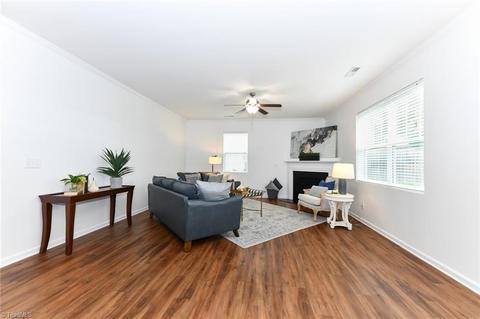 4624 Meadowside Ter, High Point, NC 27265 photo 6