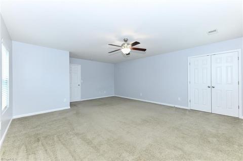 4624 Meadowside Ter, High Point, NC 27265 photo 39