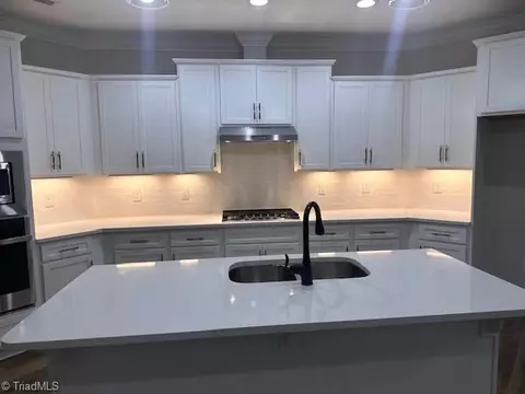 3723 Copper Ct #7, High Point, NC 27265 photo 8