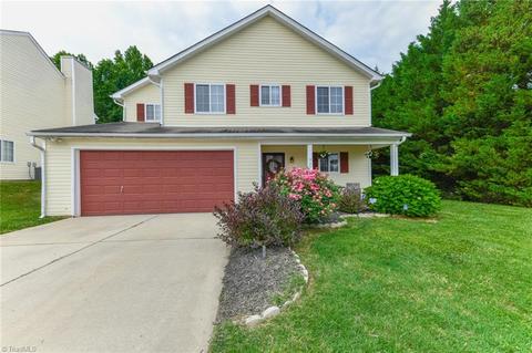 902 Townsend Farm Dr, Browns Summit, NC 27214