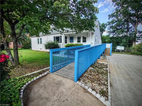 2004 Guyer St, High Point, NC 27265 photo 2