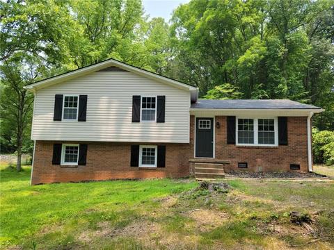 4701 Creekview Rd, Mcleansville, NC 27301