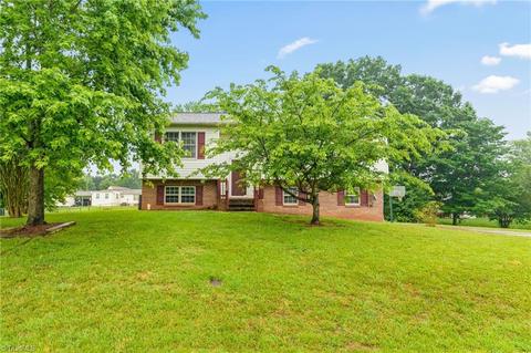 105 Belmont Place Dr, King, NC 27021