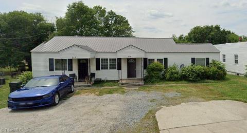216 Liberty Dr, Thomasville, NC 27360