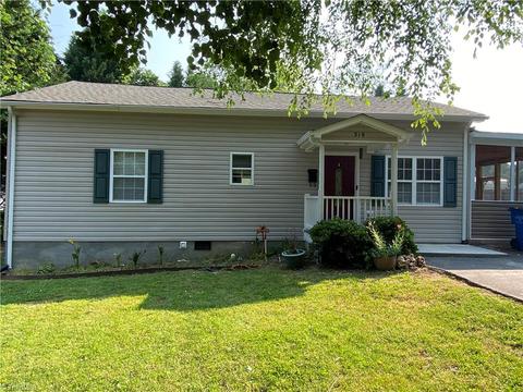 316 Olivia Ave, Mount Airy, NC 27030