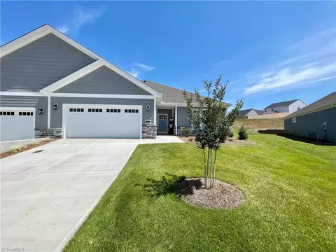 313 Mountain Maple Dr, King, NC 27021 photo 2