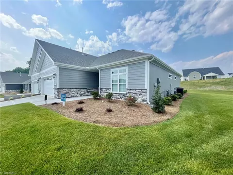 313 Mountain Maple Dr, King, NC 27021 photo 4