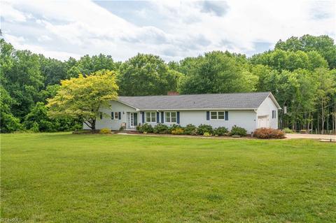 1108 Fleming Rd, Yadkinville, NC 27055