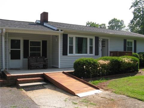 148 Curtis Ln, Mount Airy, NC 27030