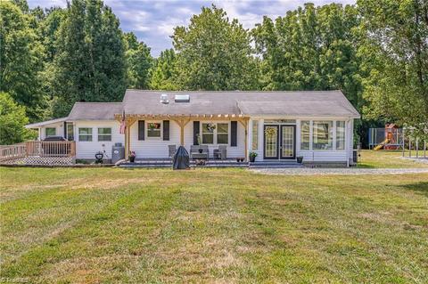 6215 Canova Rd, Julian, NC 27283