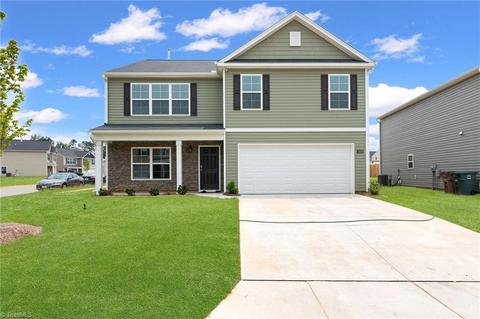 4809 Black Forest Dr, Greensboro, NC 27405