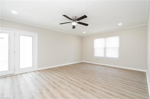 635 Paramount St, High Point, NC 27260 photo 15