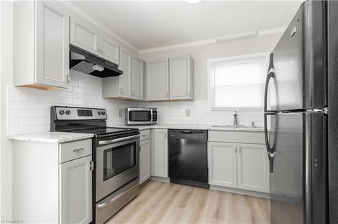 635 Paramount St, High Point, NC 27260 photo 10