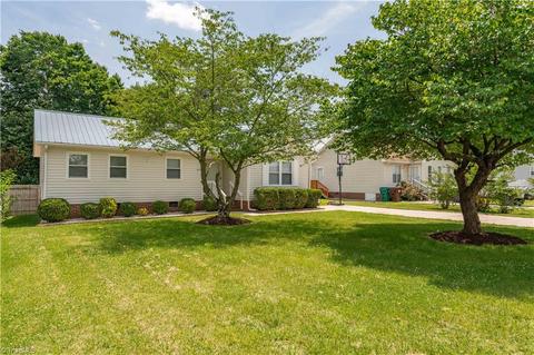635 Paramount St, High Point, NC 27260 photo 3