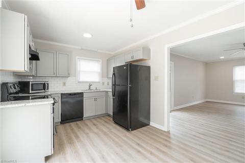 635 Paramount St, High Point, NC 27260 photo 9