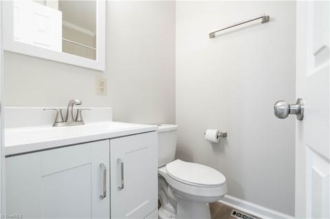 635 Paramount St, High Point, NC 27260 photo 28