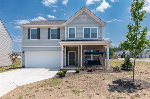 148 Centerpiece Dr, High Point, NC 27265