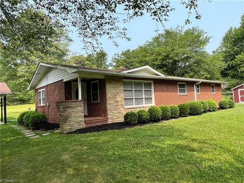 1657 Austin Traphill Rd, Elkin, NC 28621 photo 9
