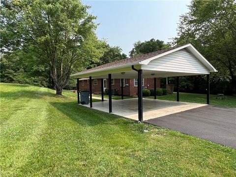 1657 Austin Traphill Rd, Elkin, NC 28621 photo 6