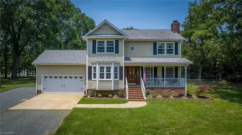 2666 White Pine Dr, Mebane, NC 27302