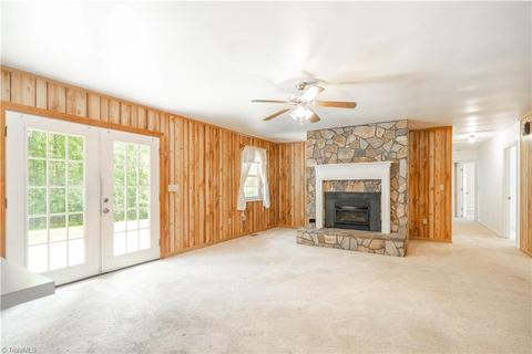 1130 Hawk Ridge Rd, King, NC 27021 photo 16