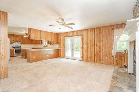 1130 Hawk Ridge Rd, King, NC 27021 photo 19