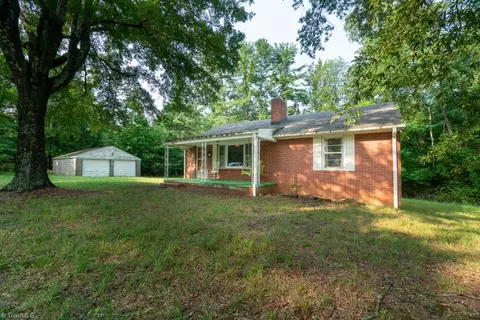 2449 Ralph Joyce Rd, Sandy Ridge, NC 27046