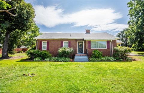 842 Old Wilkesboro Road Ext, Taylorsville, NC 28681