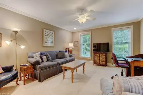 301 Cascade Dr #B2, High Point, NC 27265 photo 19