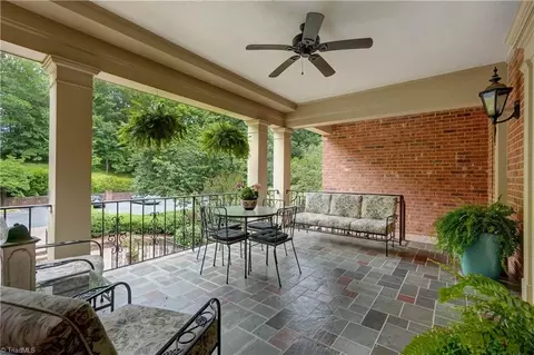 301 Cascade Dr #B2, High Point, NC 27265 photo 2