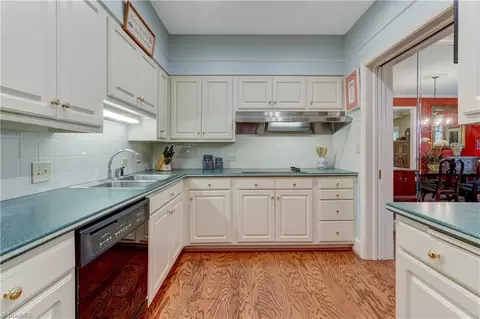 301 Cascade Dr #B2, High Point, NC 27265 photo 14