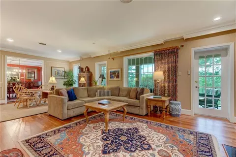 301 Cascade Dr #B2, High Point, NC 27265 photo 8