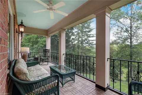 301 Cascade Dr #B2, High Point, NC 27265 photo 4