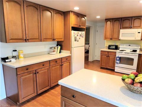 1340 Johnson Rd, King, NC 27021 photo 4