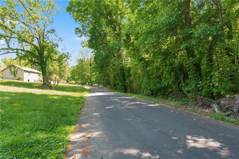 404 Harmon Dr, Eden, NC 27288 photo 10