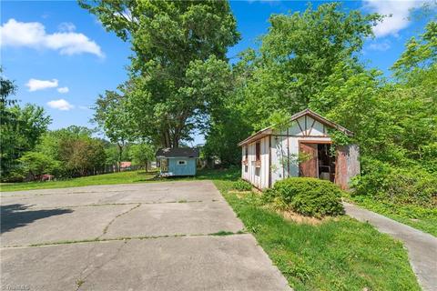404 Harmon Dr, Eden, NC 27288 photo 9