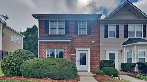 130 Queensberry Ct, Greensboro, NC 27405