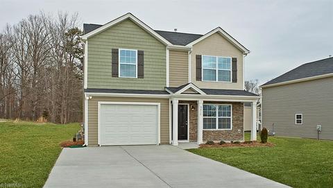 212 Carriage Cove Cir #10, Mocksville, NC 27028