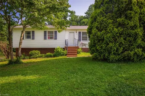 1725 Remington Point Ct, Walkertown, NC 27051