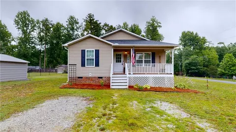 5210 Parinna Rd, Trinity, NC 27370
