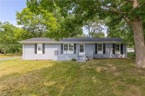 5505 Driftwood Dr, Archdale, NC 27263