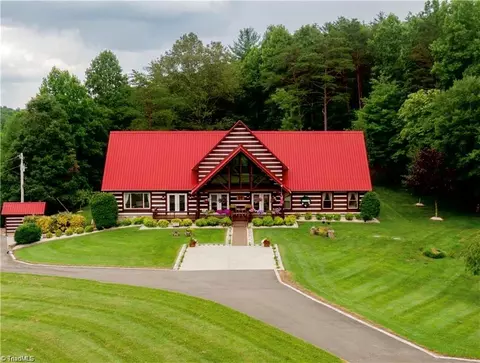 180 Twin Rocks Ln, Lowgap, NC 27024
