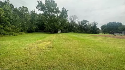 0 Dot St, Denton, NC 27239