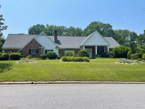 939 Croyden St, High Point, NC 27262