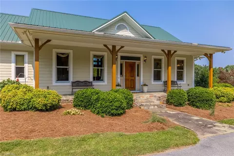 6262 Lake Front Rd, High Point, NC 27263 photo 3